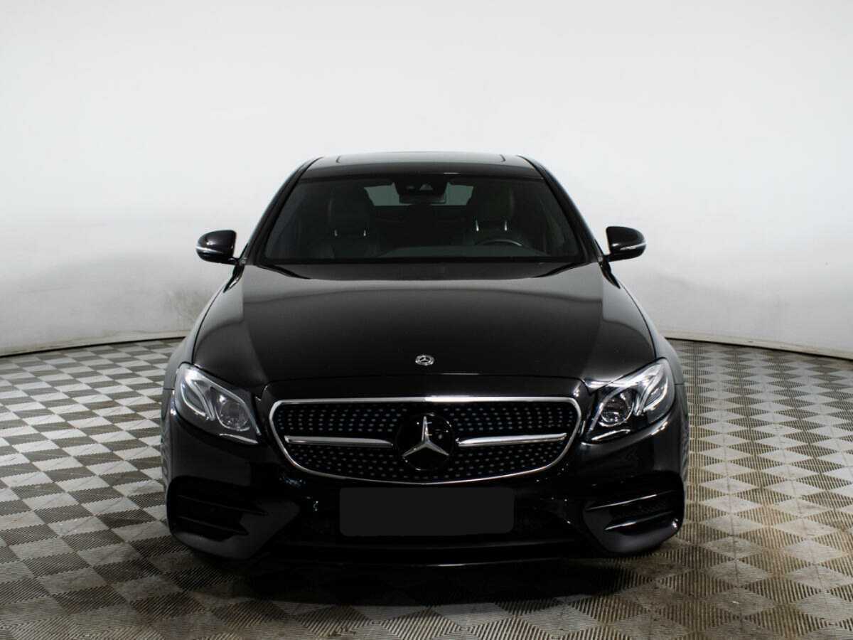 Mercedes-Benz E-Класс с пробегом — 2017 год. Фото: #1