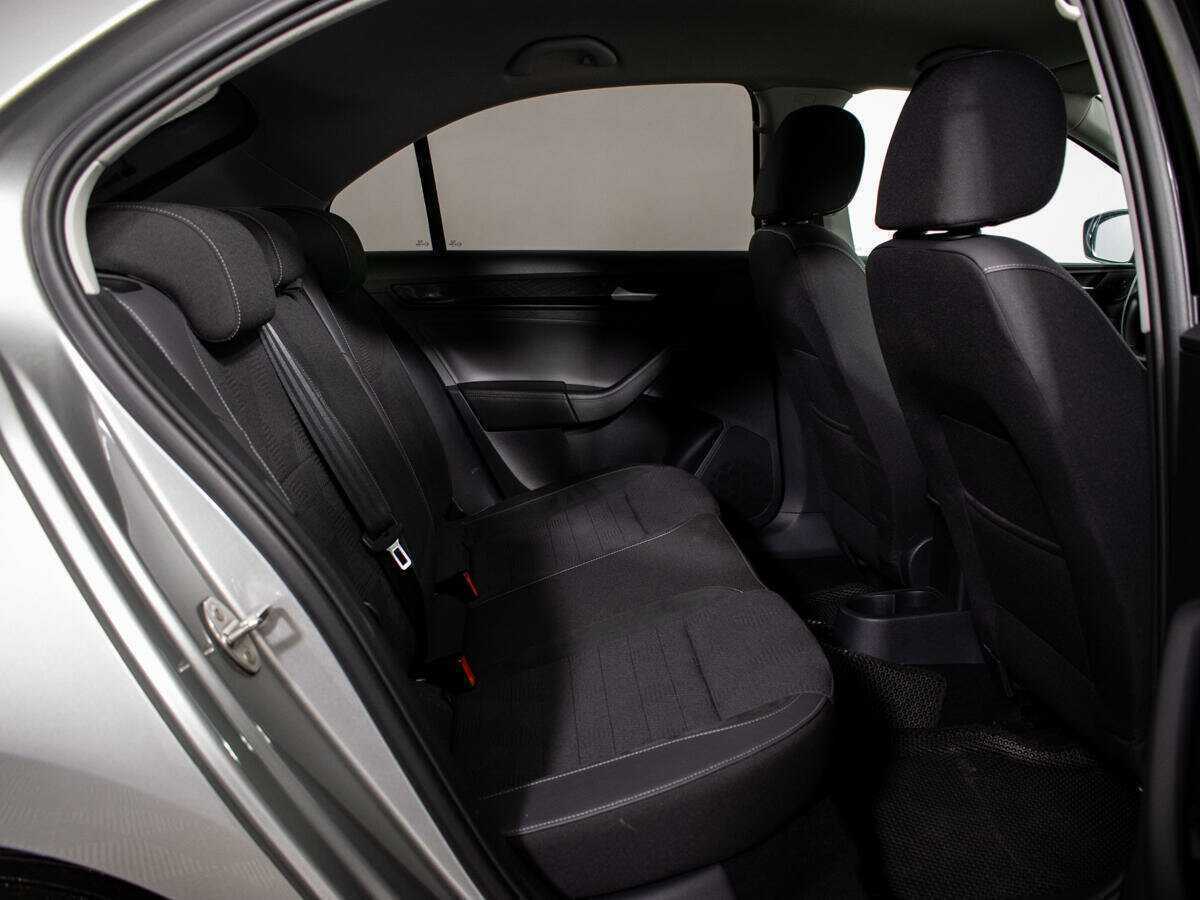 Volkswagen Polo с пробегом — 2022 год. Фото: #9