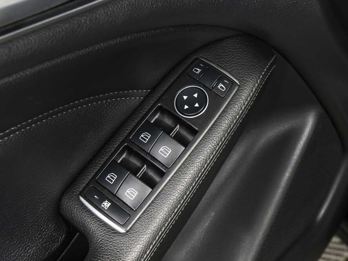 Mercedes-Benz B-Класс с пробегом — 2015 год. Фото: #15