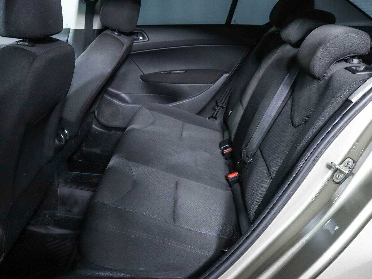 Peugeot 408 с пробегом — 2012 год. Фото: #7