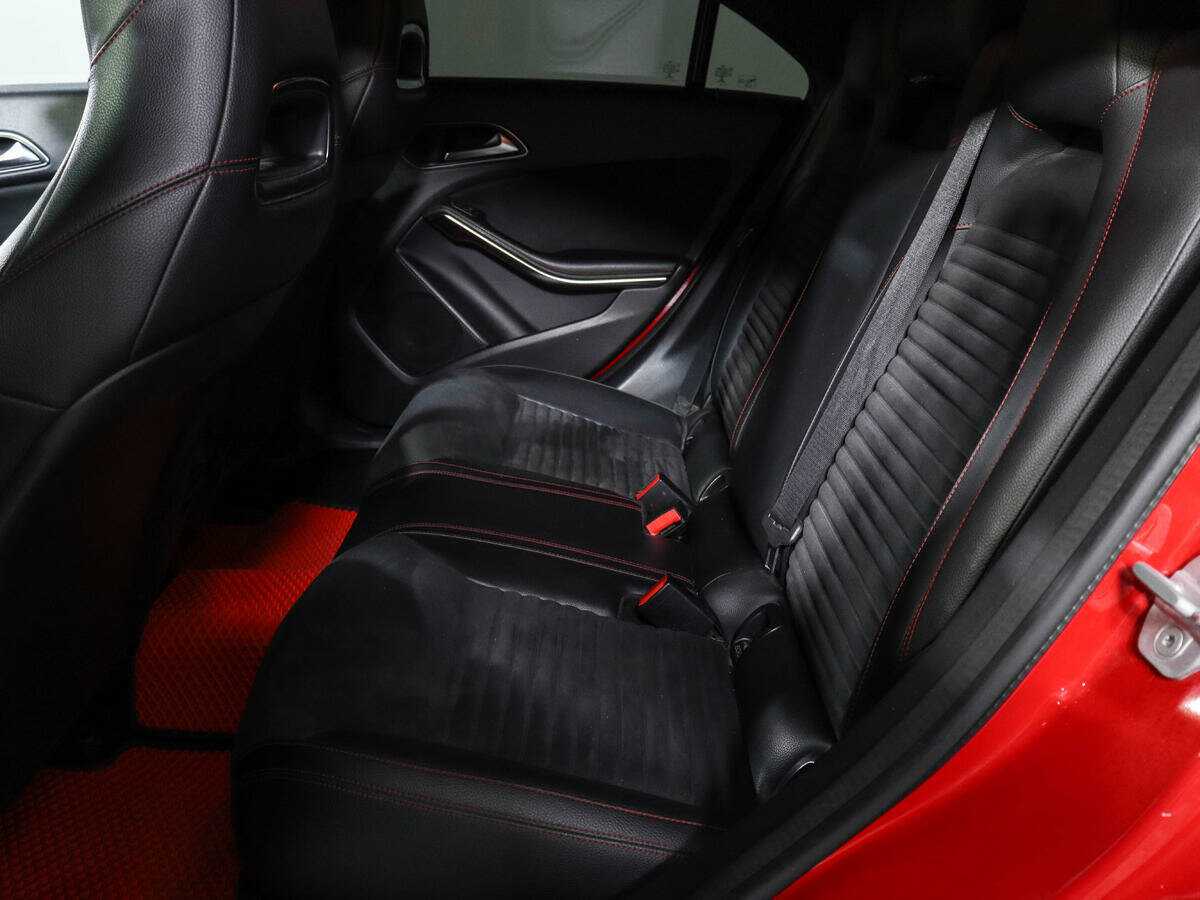 Mercedes-Benz CLA с пробегом — 2013 год. Фото: #7