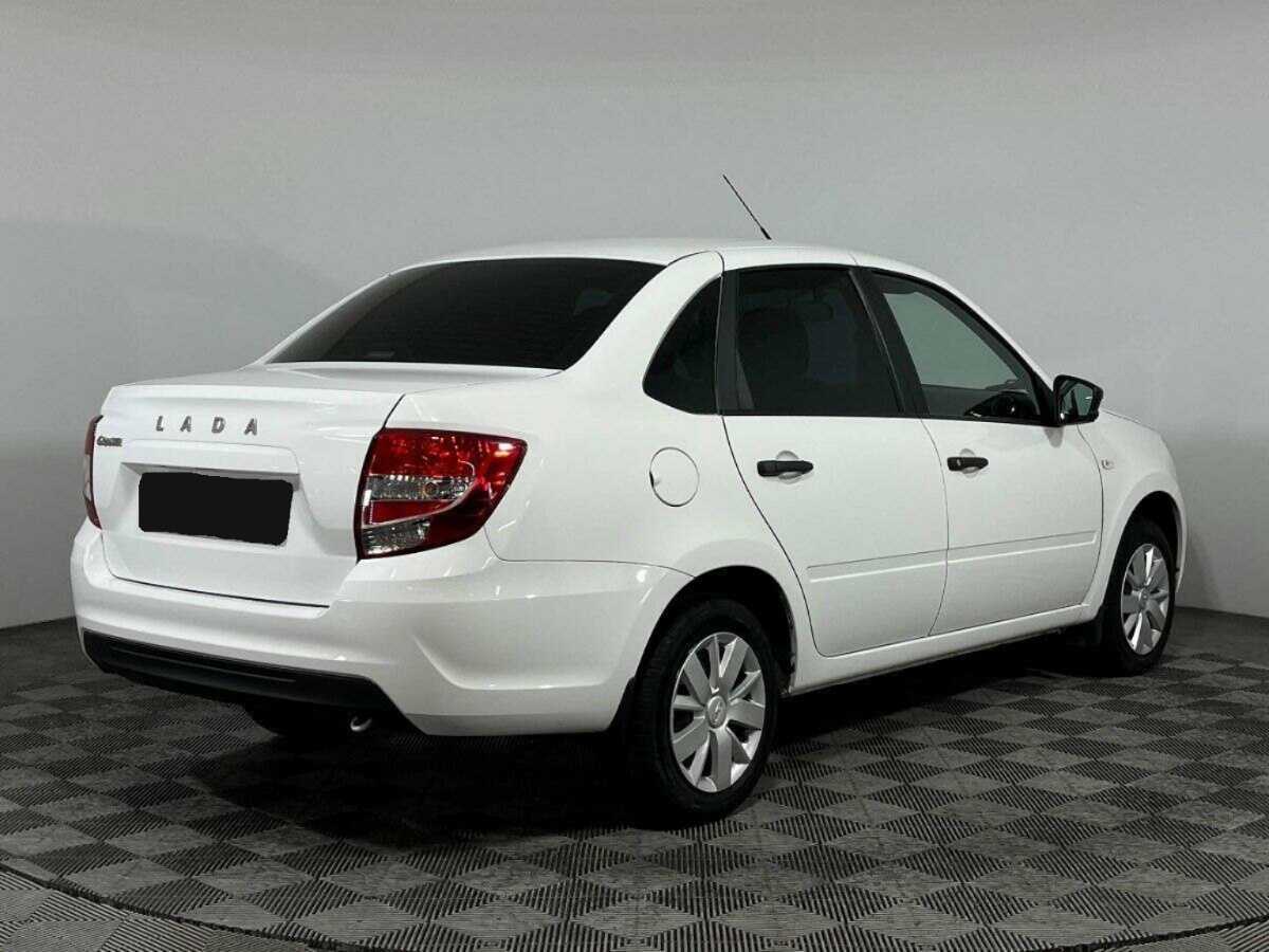 Lada (ВАЗ) Granta с пробегом — 2021 год. Фото: #4