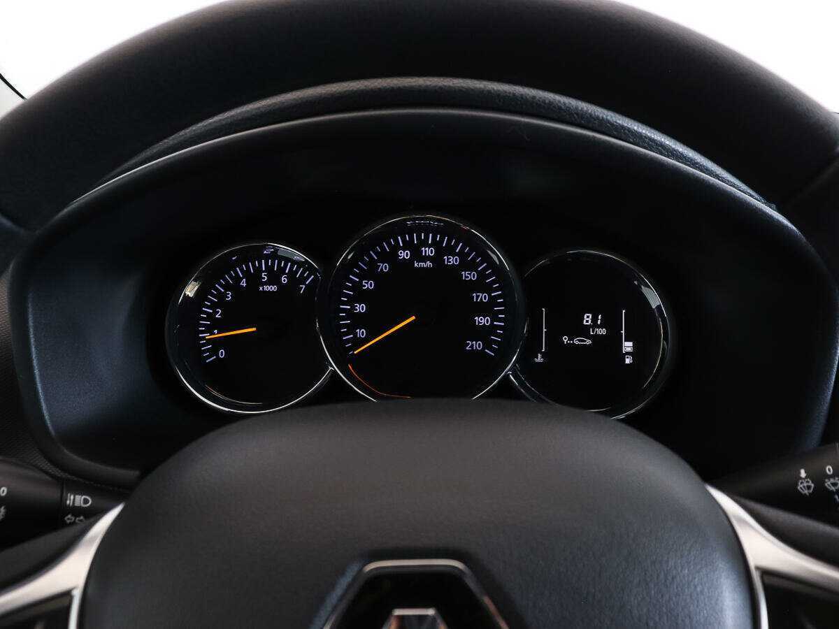 Renault Logan с пробегом — 2020 год. Фото: #9