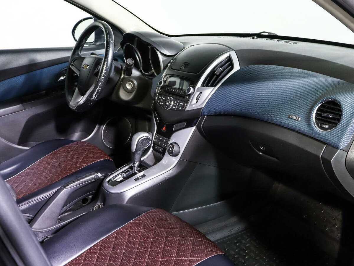 Chevrolet Cruze с пробегом — 2013 год. Фото: #6