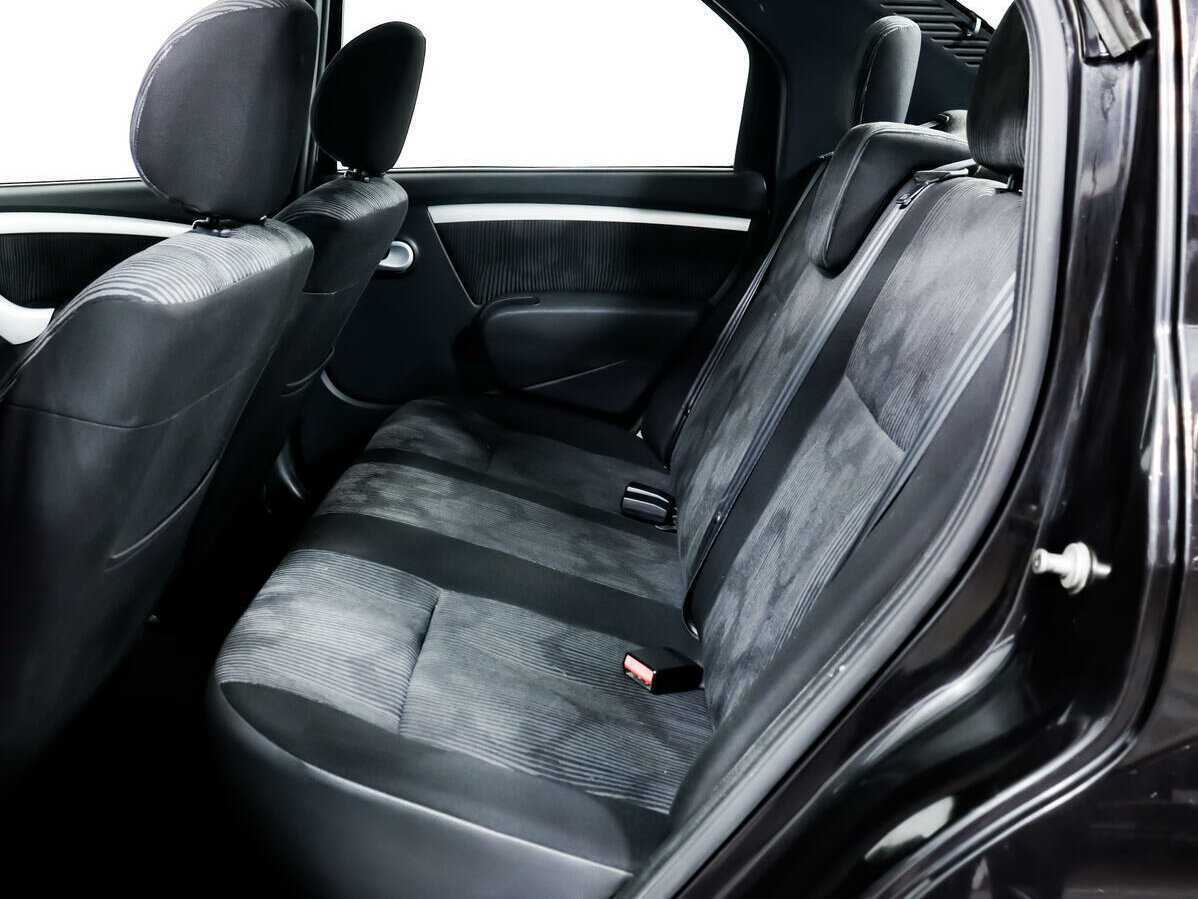 Renault Logan с пробегом — 2012 год. Фото: #11