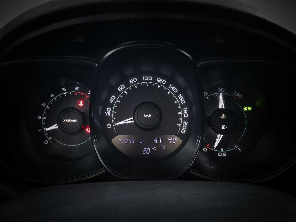 Lada (ВАЗ) Vesta с пробегом — 2016 год. Фото: #12