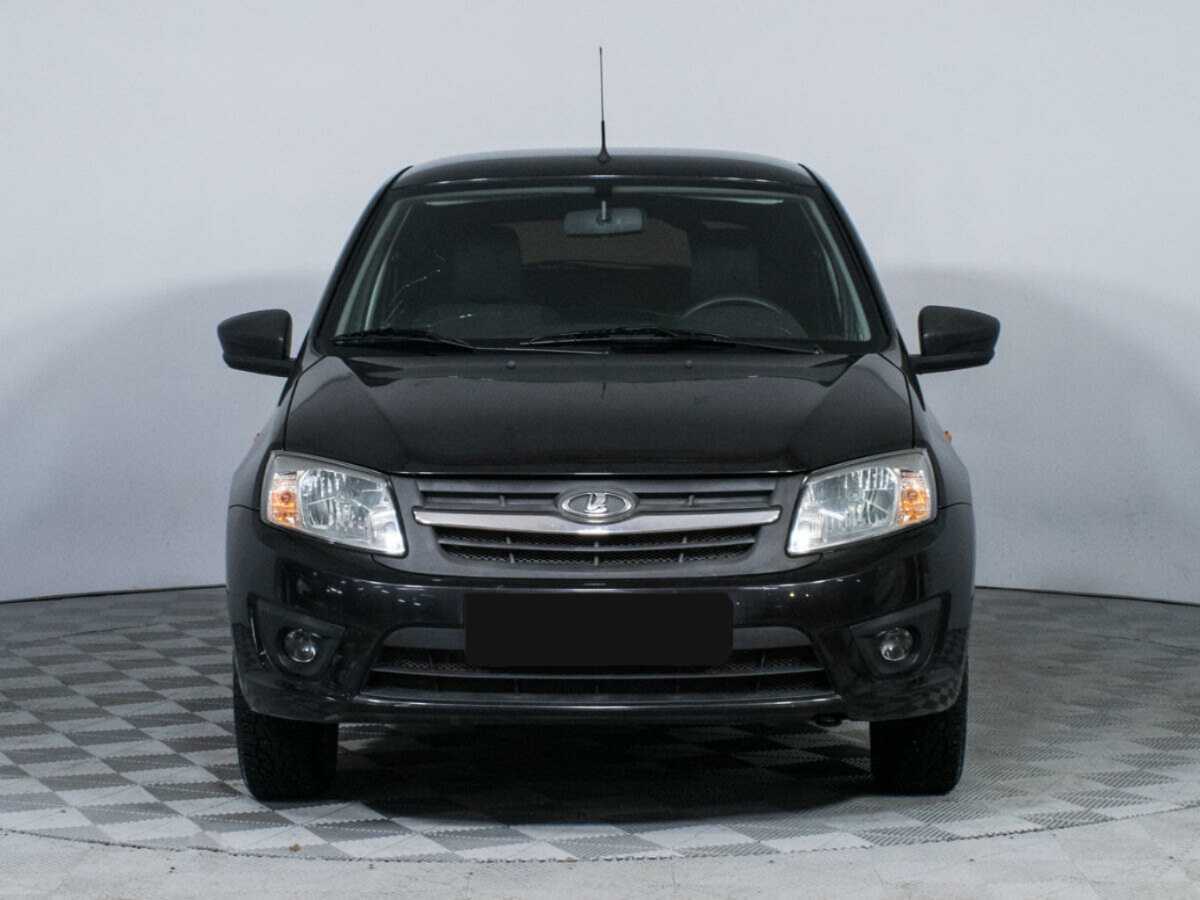 Lada (ВАЗ) Granta с пробегом — 2015 год. Фото: #1