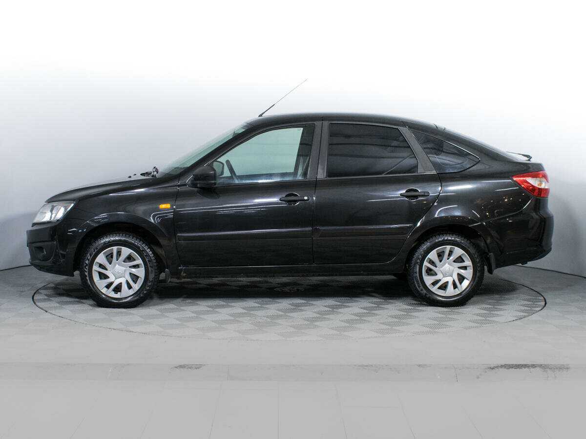 Lada (ВАЗ) Granta с пробегом — 2015 год. Фото: #7