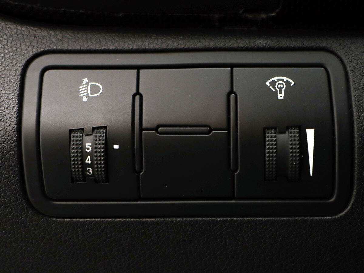 Hyundai Solaris с пробегом — 2013 год. Фото: #11