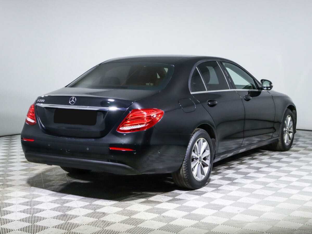 Mercedes-Benz E-Класс с пробегом — 2017 год. Фото: #4