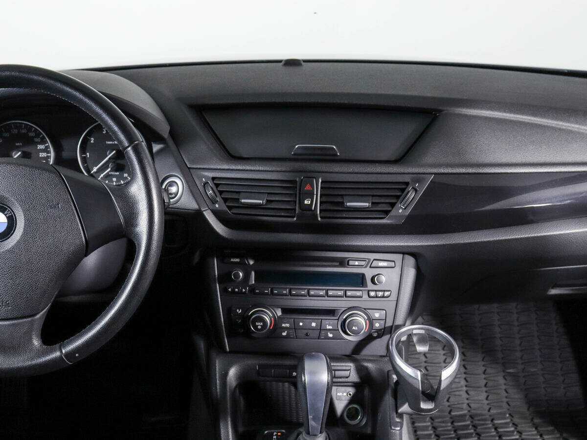 BMW X1 с пробегом — 2012 год. Фото: #11