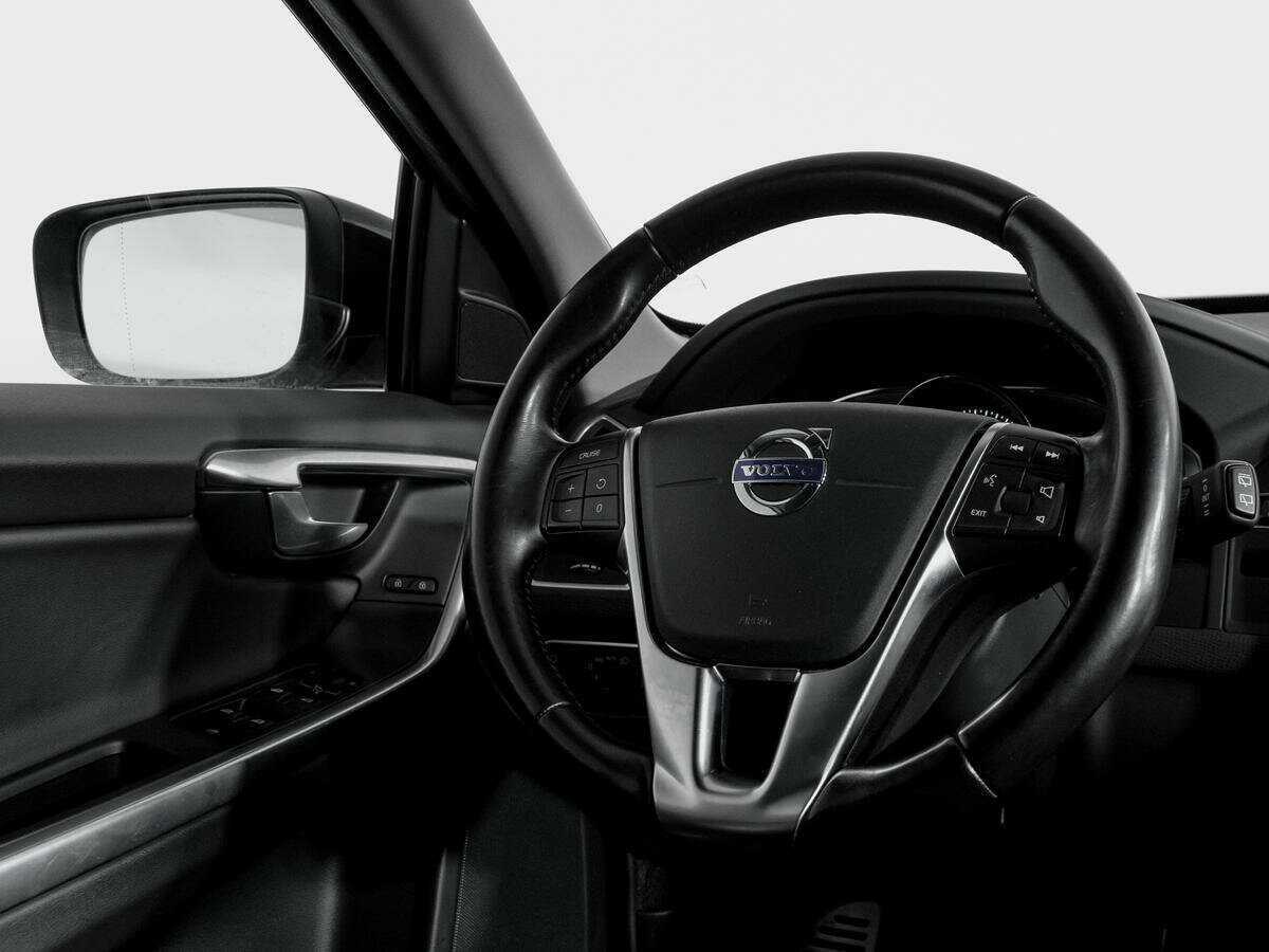 Volvo XC60 с пробегом — 2016 год. Фото: #12
