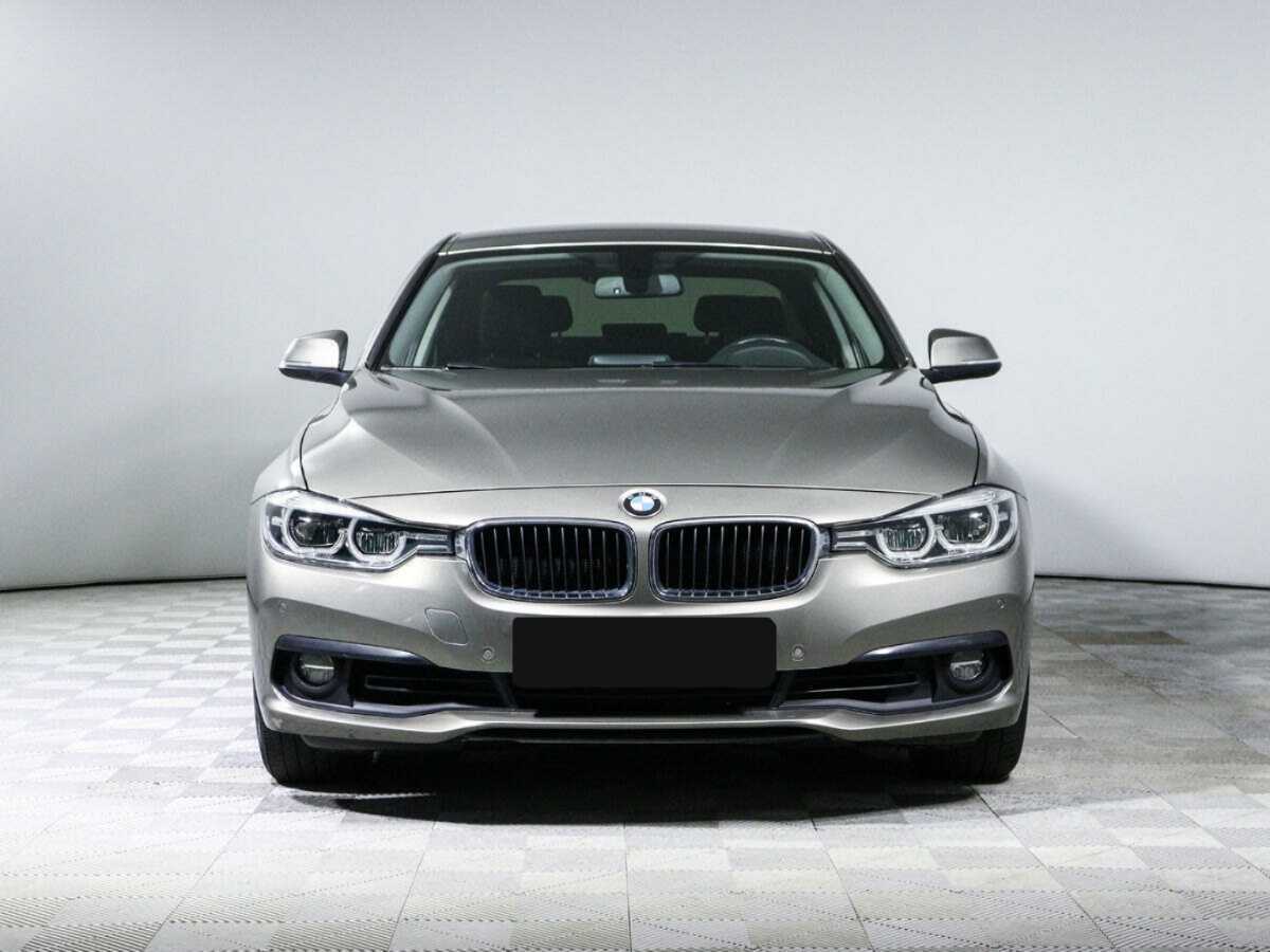 BMW 3 серии с пробегом — 2017 год. Фото: #1