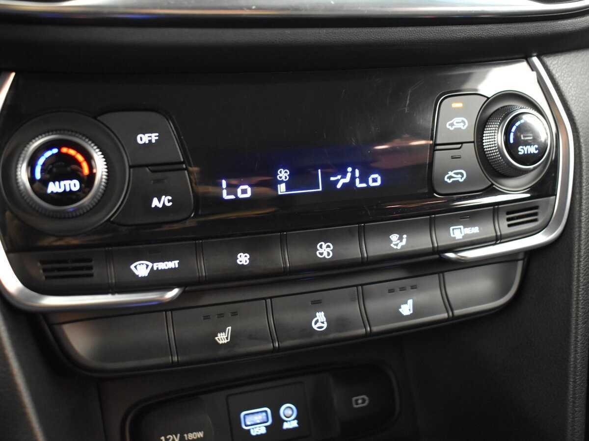 Hyundai Santa Fe с пробегом — 2019 год. Фото: #16