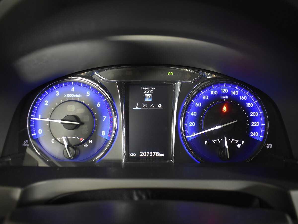 Toyota Camry с пробегом — 2017 год. Фото: #14