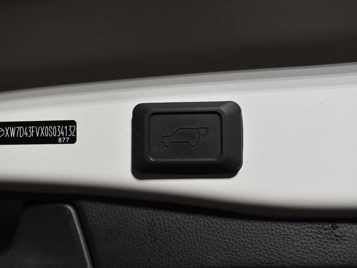 Toyota RAV4 с пробегом — 2021 год. Фото: #6