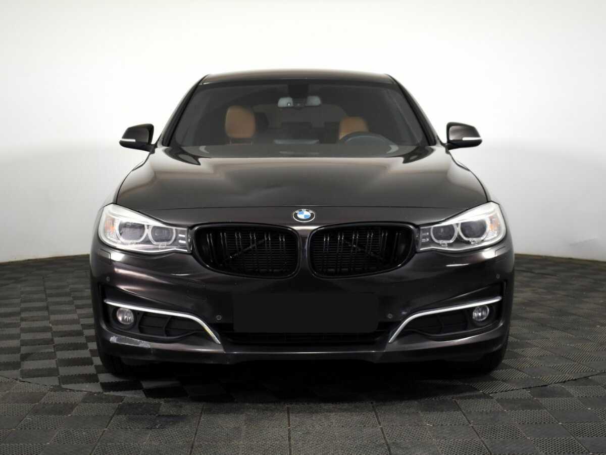 BMW 3 серии с пробегом — 2013 год. Фото: #1