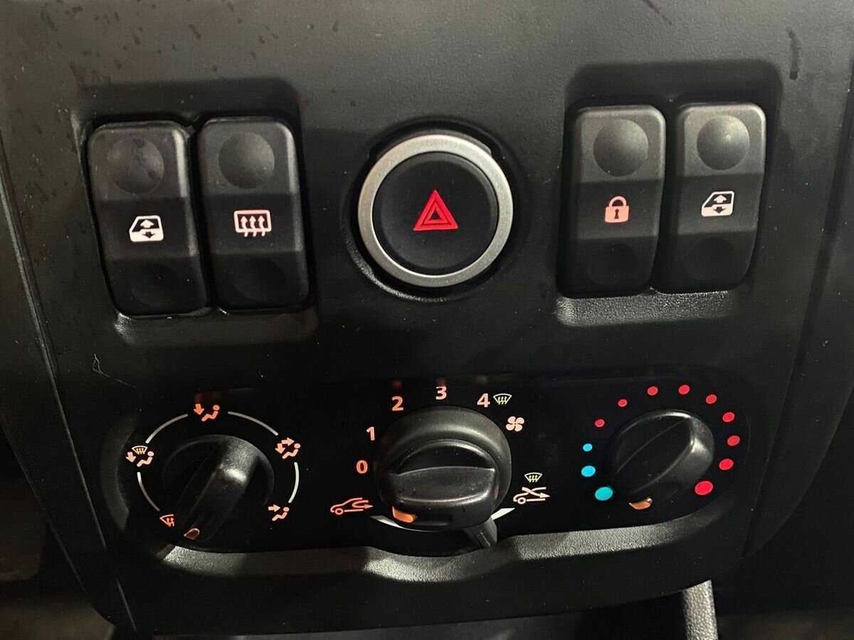 Lada (ВАЗ) Largus с пробегом — 2019 год. Фото: #12