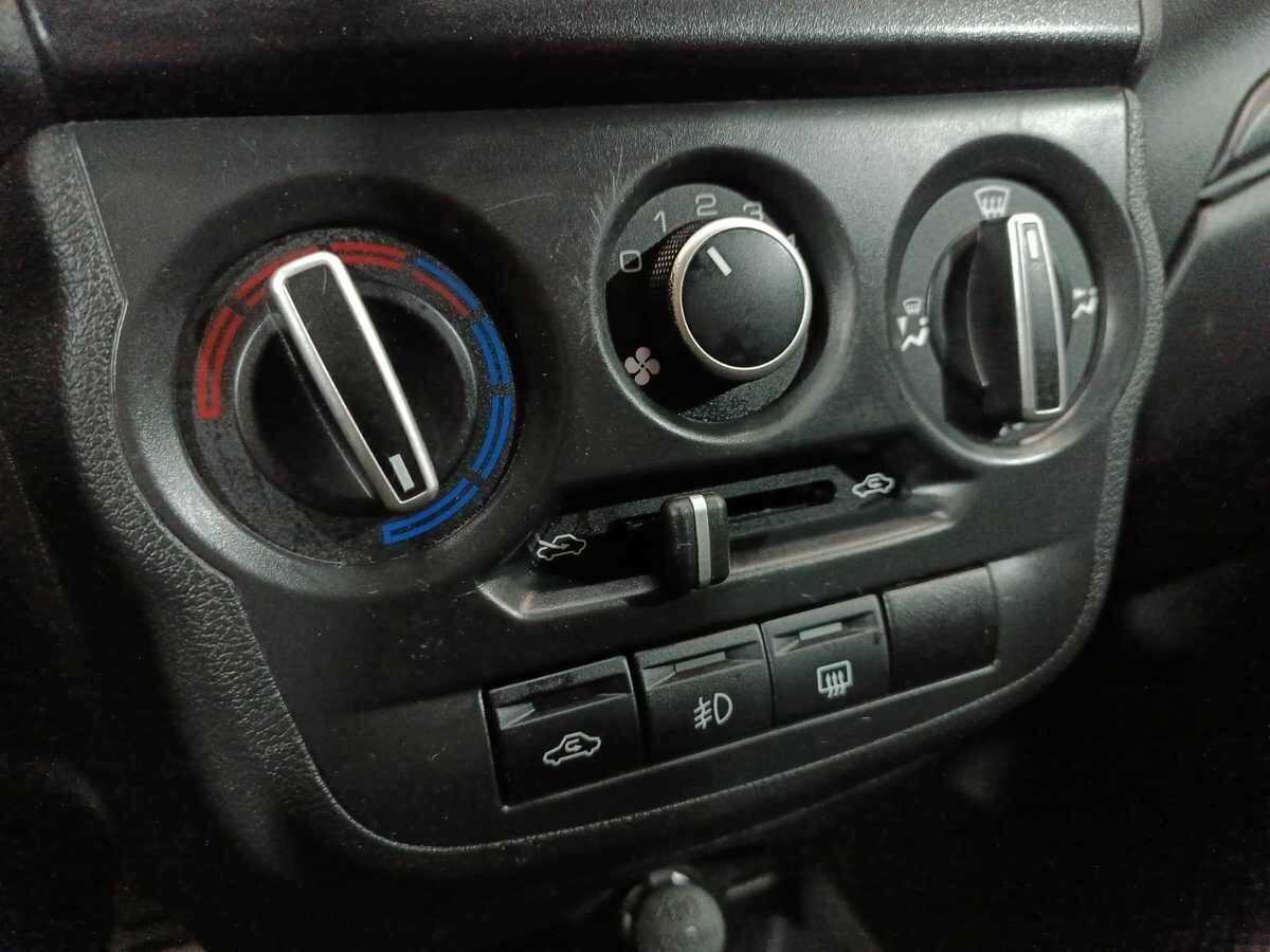 Lada (ВАЗ) Granta с пробегом — 2018 год. Фото: #12