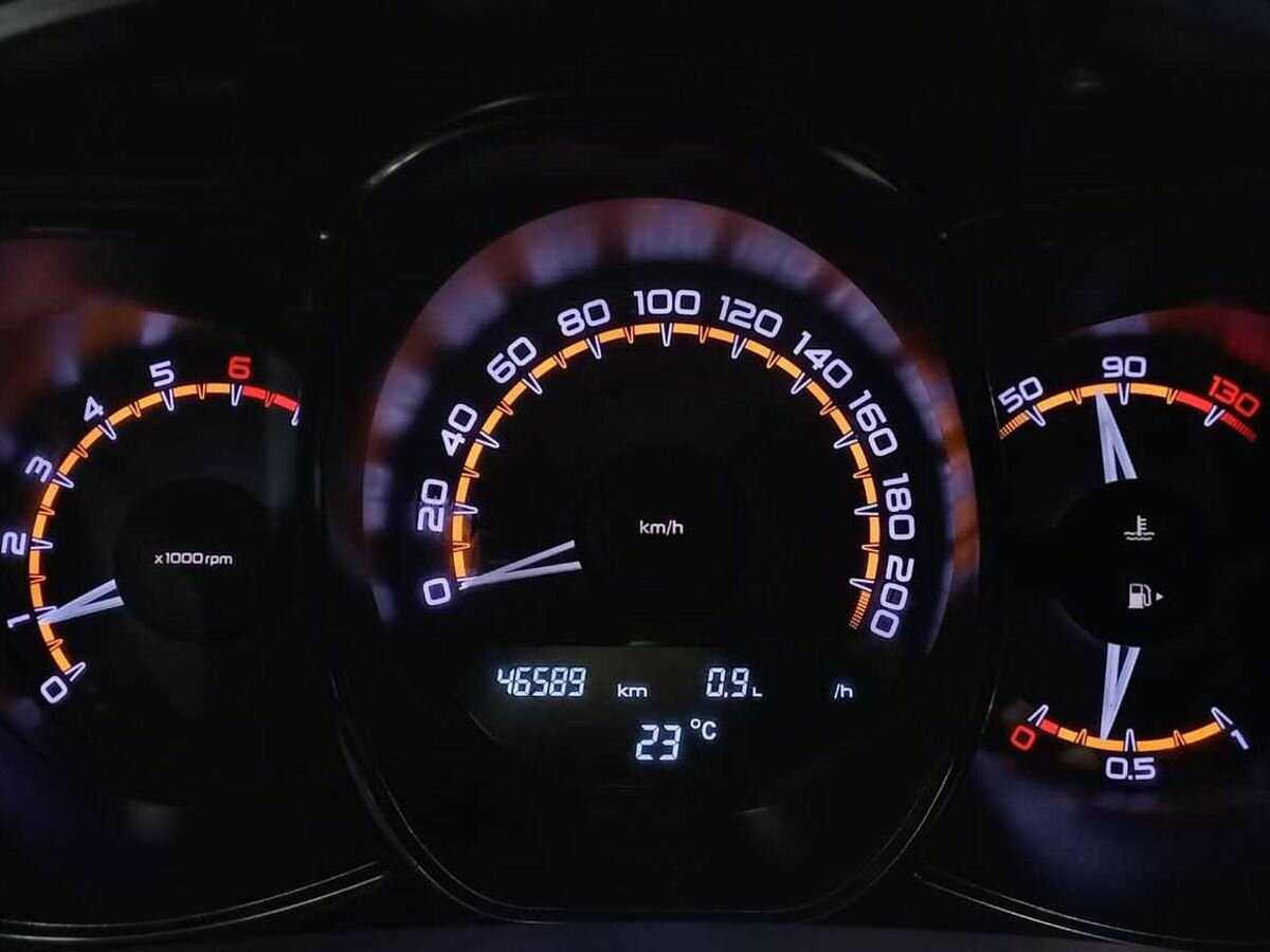 Lada (ВАЗ) Vesta с пробегом — 2021 год. Фото: #11