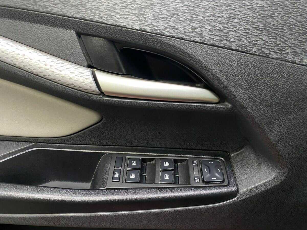 Lada (ВАЗ) Vesta с пробегом — 2020 год. Фото: #14