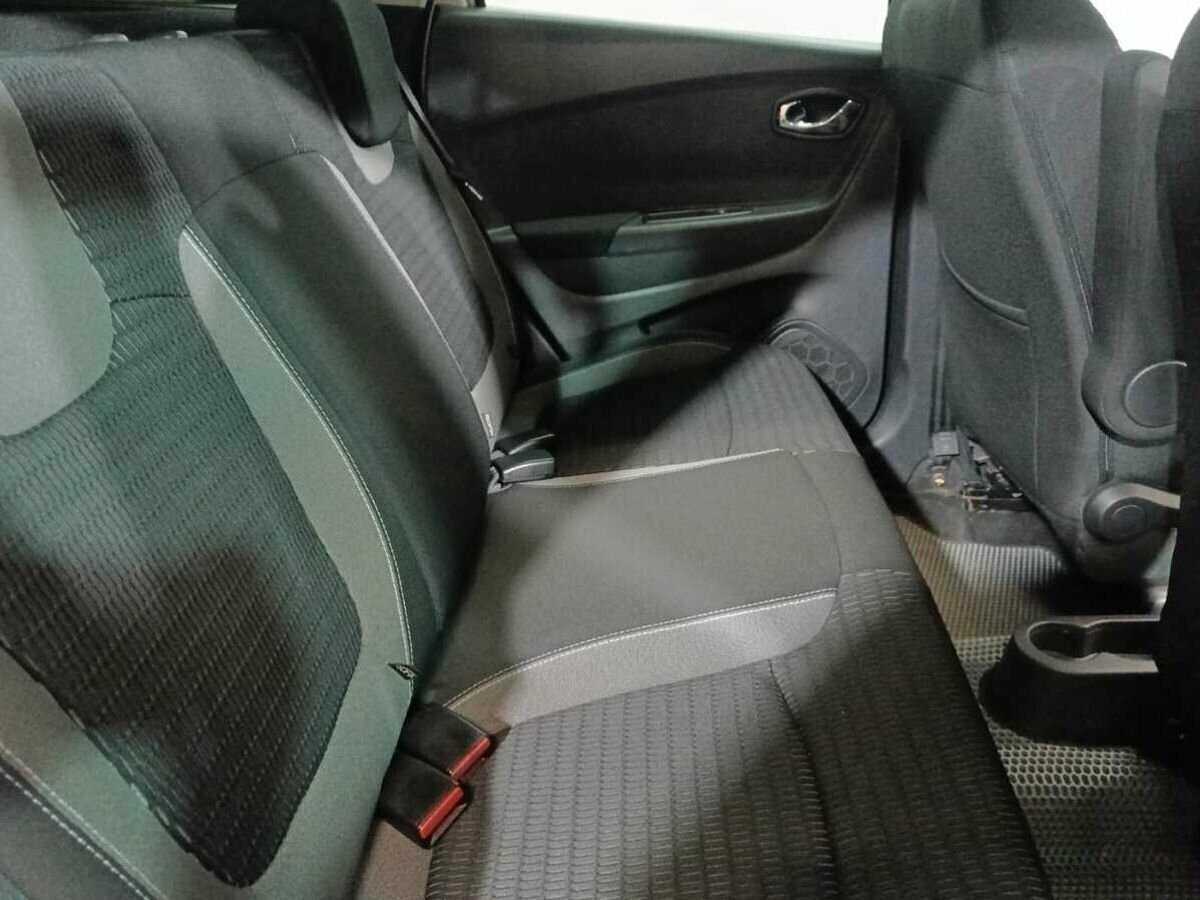 Renault Kaptur с пробегом — 2016 год. Фото: #10