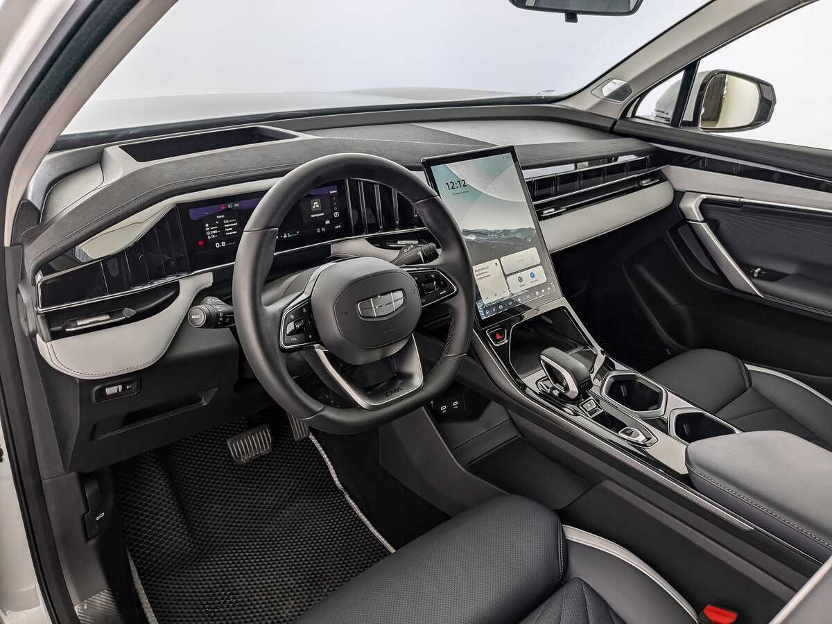 Geely Atlas с пробегом — 2024 год. Фото: #10