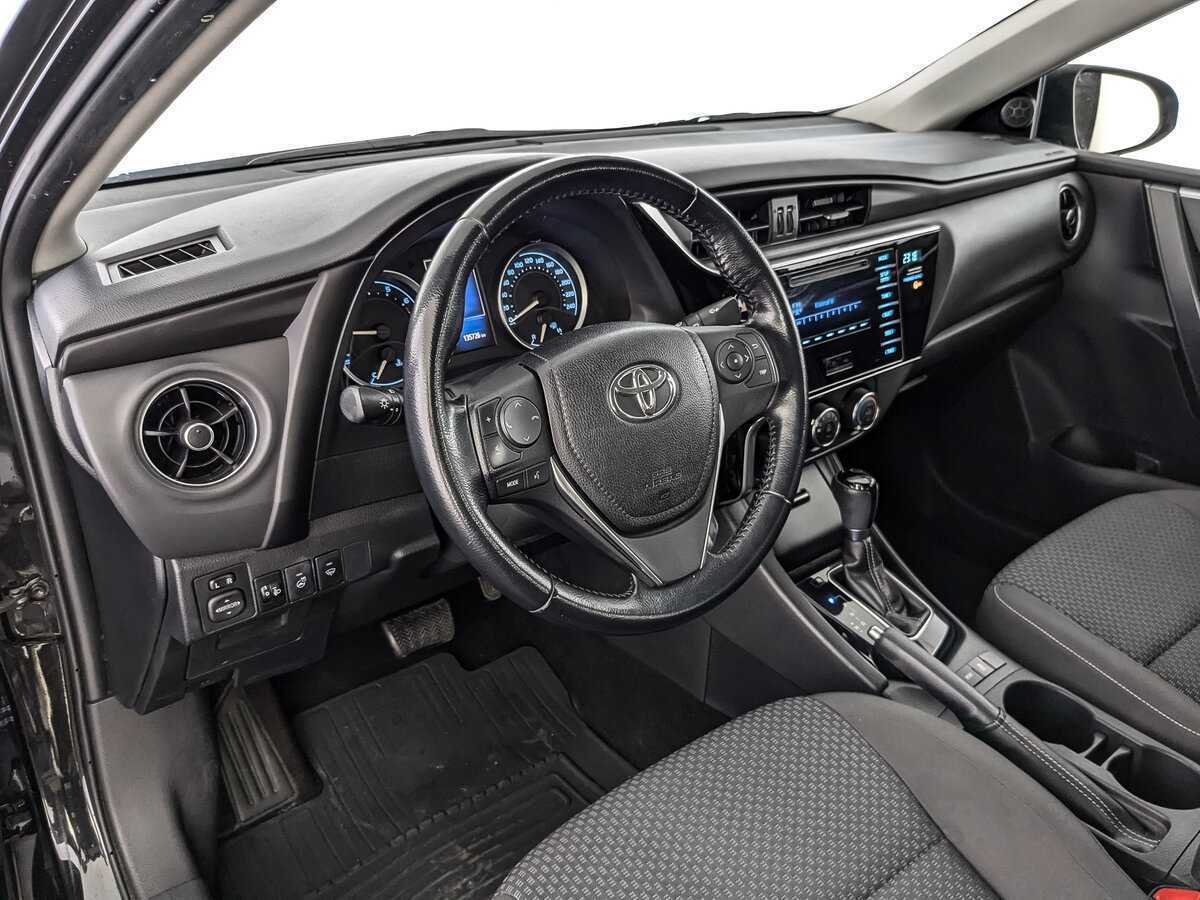 Toyota Corolla с пробегом — 2017 год. Фото: #10