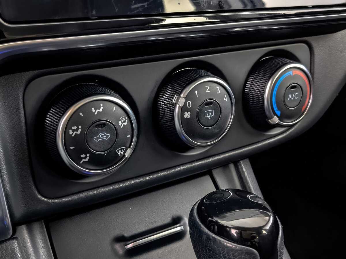 Toyota Corolla с пробегом — 2017 год. Фото: #16