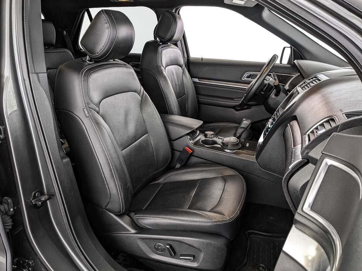 Ford Explorer с пробегом — 2017 год. Фото: #16