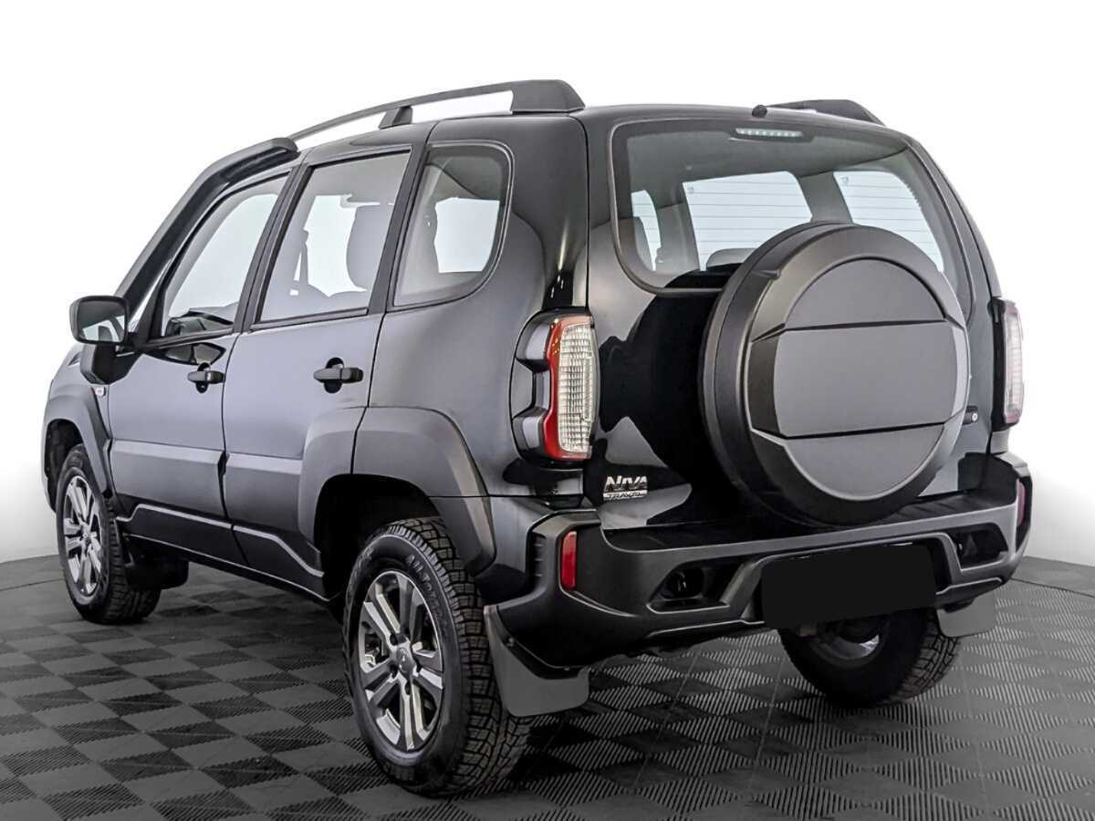 Lada (ВАЗ) Niva с пробегом — 2023 год. Фото: #5