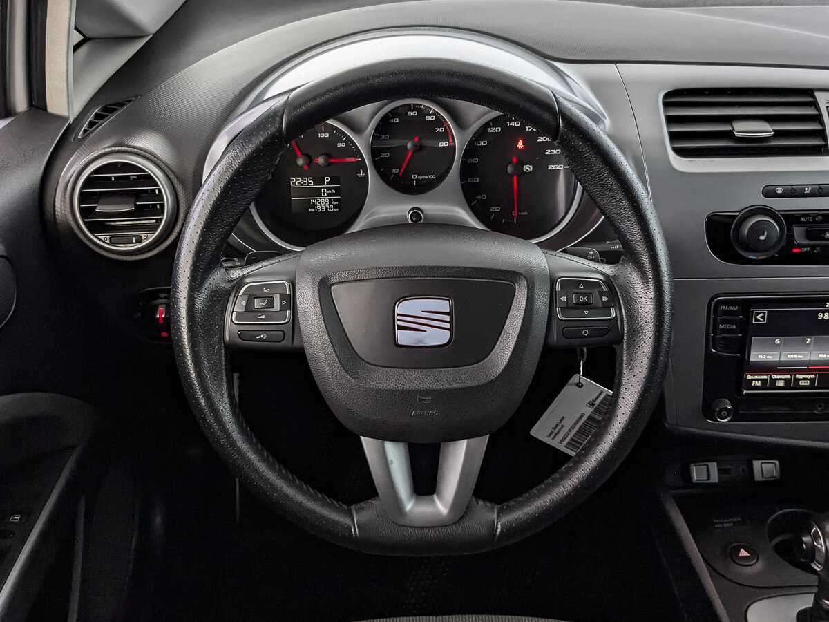 SEAT Leon с пробегом — 2012 год. Фото: #17