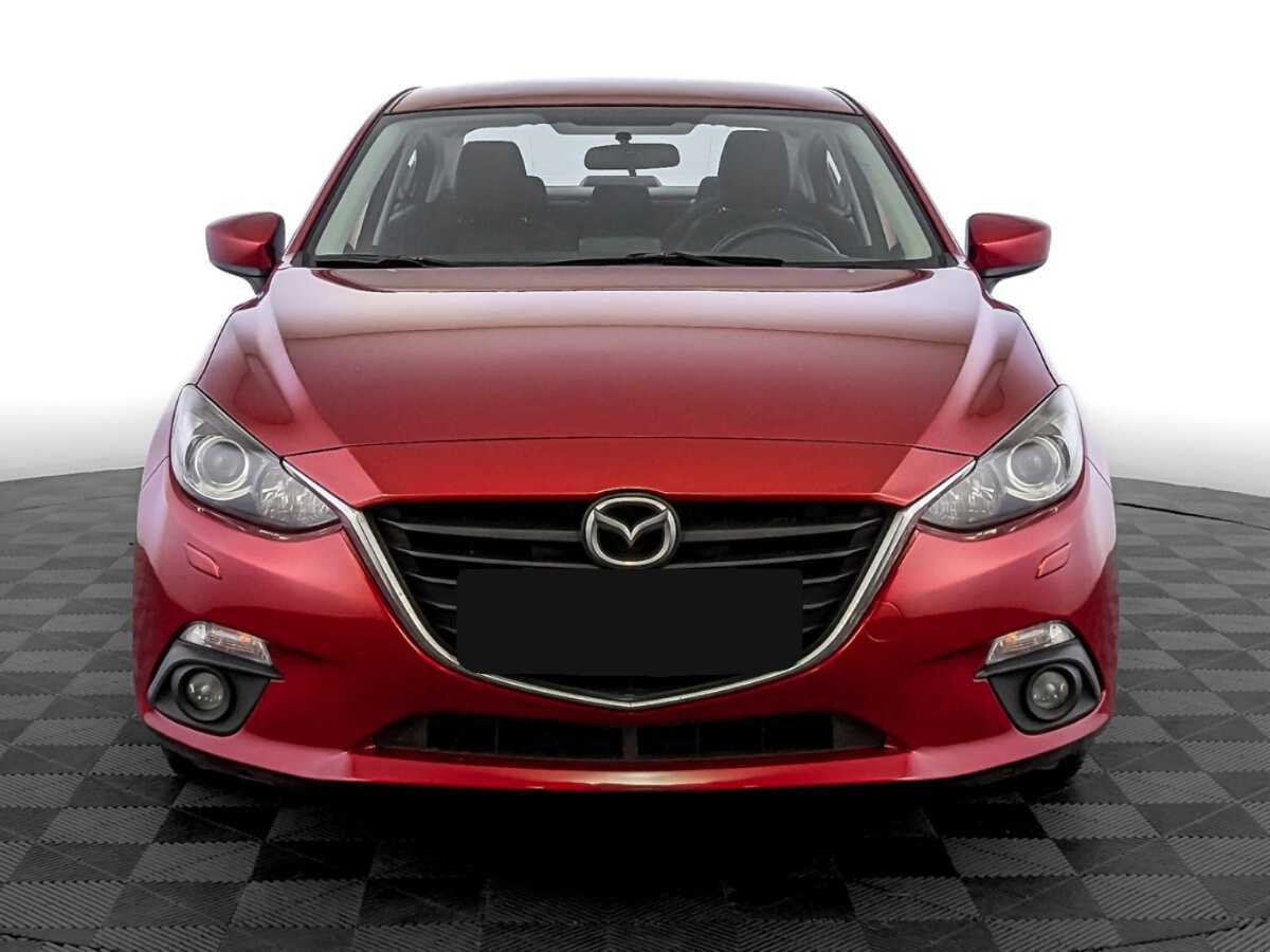 Mazda 3 с пробегом — 2015 год. Фото: #1