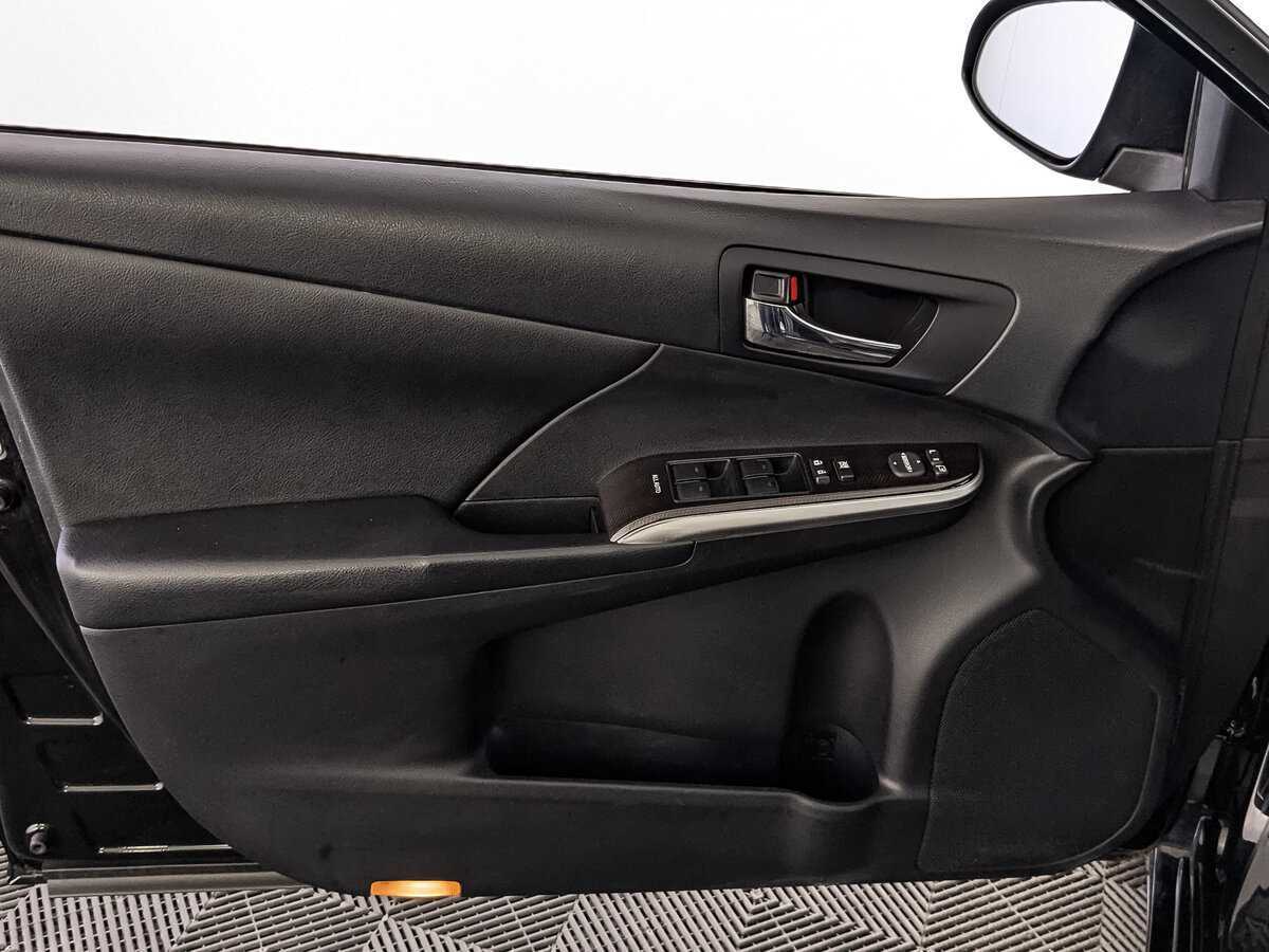 Toyota Camry с пробегом — 2014 год. Фото: #14