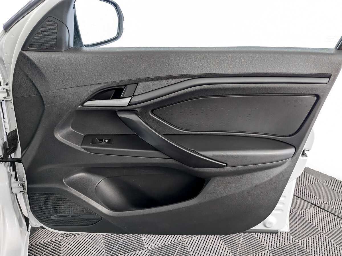 Lada (ВАЗ) Vesta с пробегом — 2019 год. Фото: #19