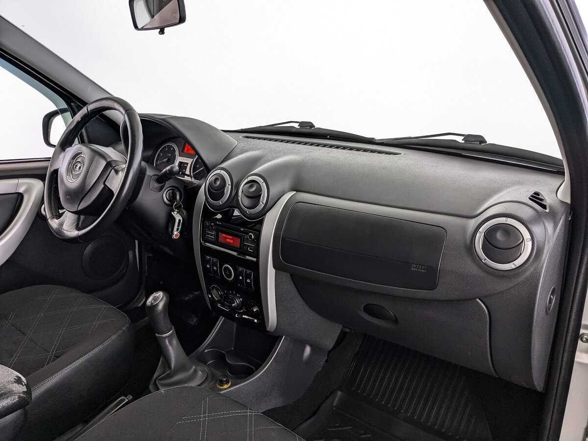 Lada (ВАЗ) Largus с пробегом — 2017 год. Фото: #8