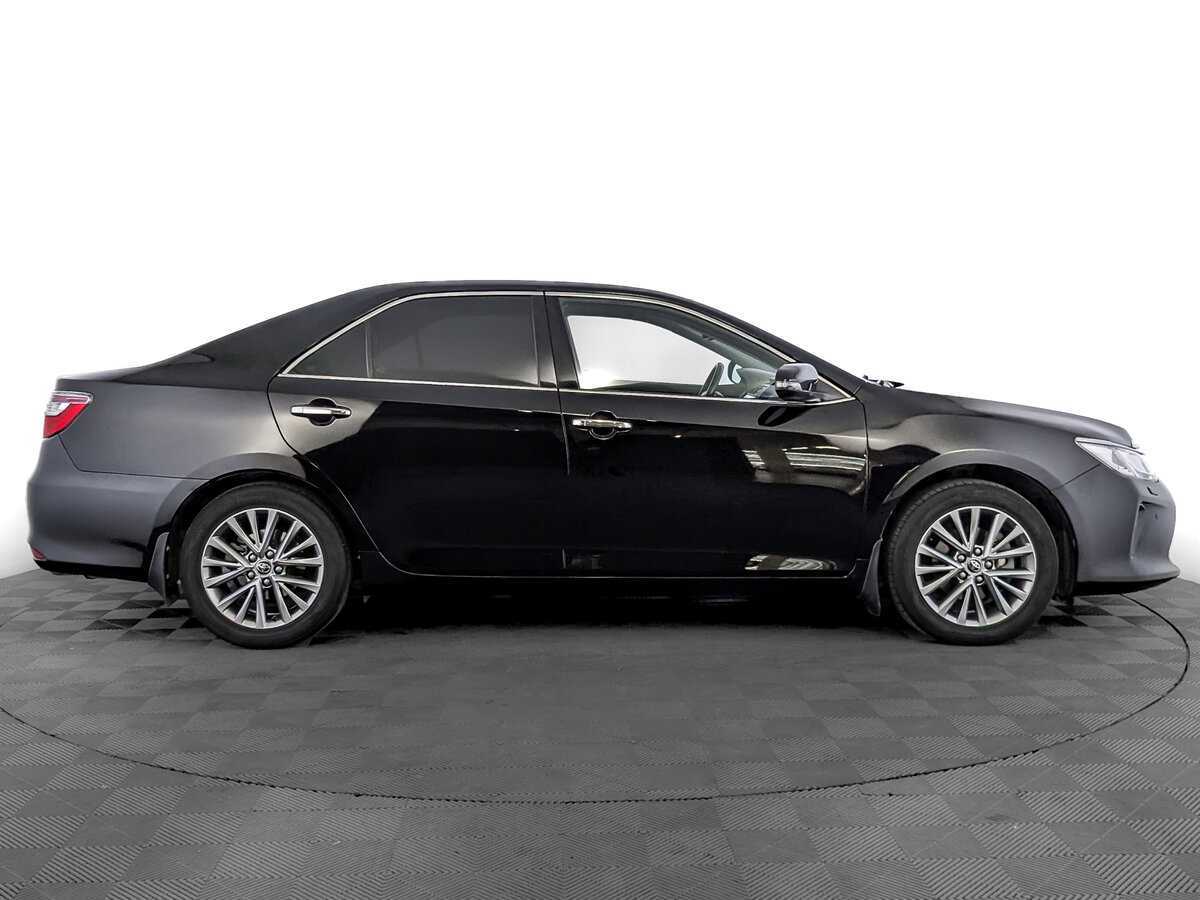 Toyota Camry с пробегом — 2016 год. Фото: #3