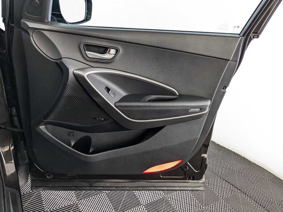 Hyundai Santa Fe с пробегом — 2017 год. Фото: #20