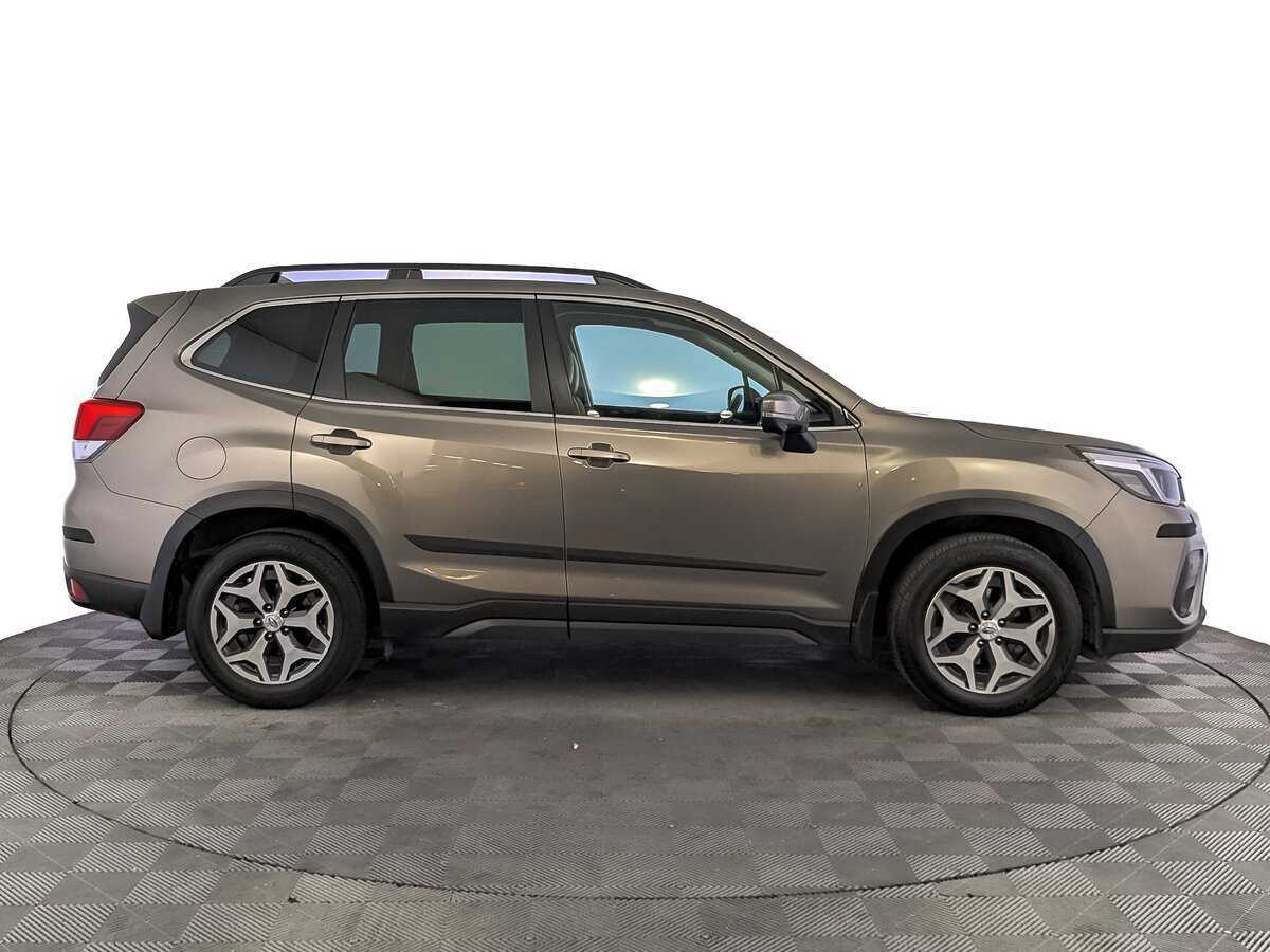 Subaru Forester с пробегом — 2019 год. Фото: #3