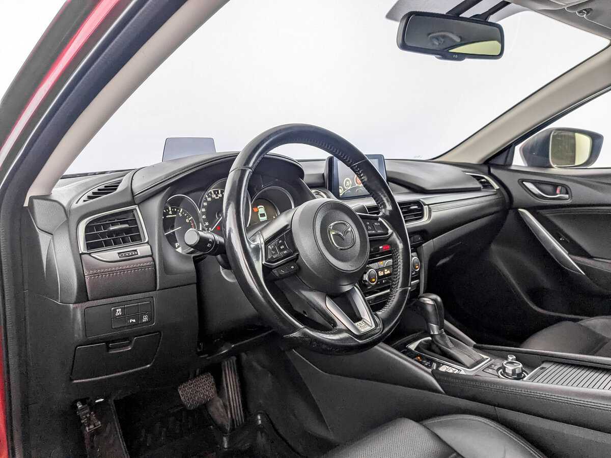 Mazda 6 с пробегом — 2017 год. Фото: #13