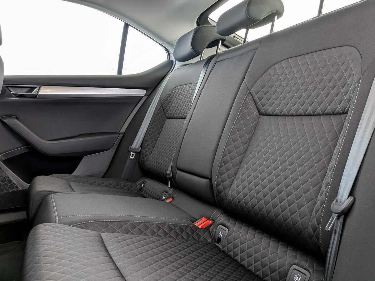 Skoda Superb с пробегом — 2021 год. Фото: #9