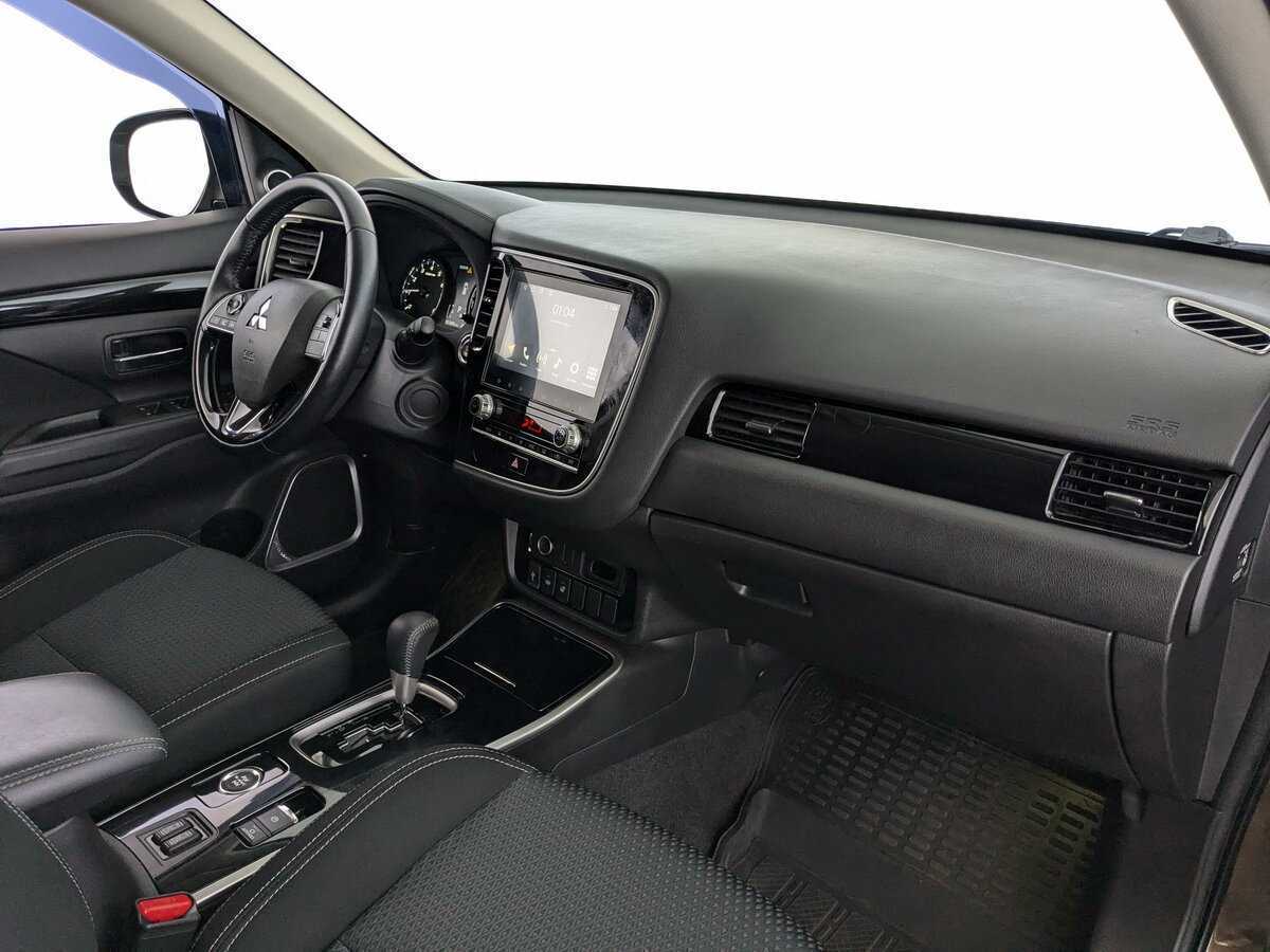 Mitsubishi Outlander с пробегом — 2022 год. Фото: #13