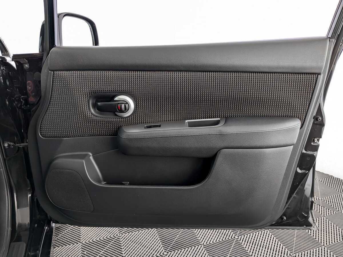 Nissan Tiida с пробегом — 2013 год. Фото: #19