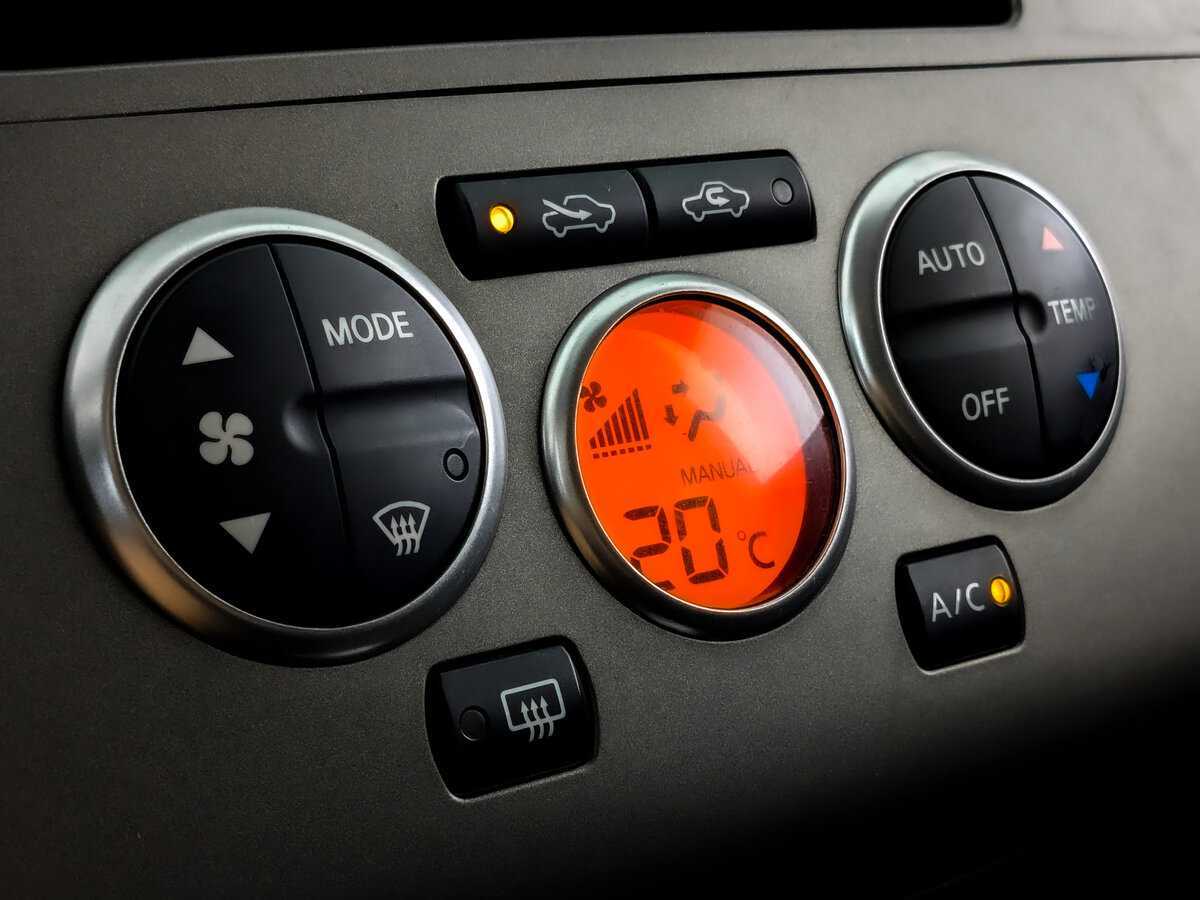 Nissan Tiida с пробегом — 2013 год. Фото: #20