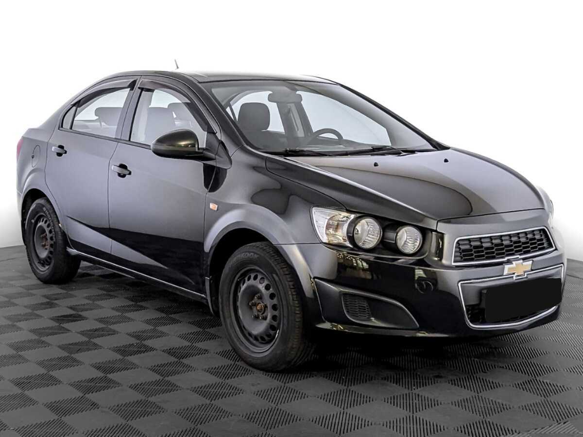 Chevrolet Aveo с пробегом — 2014 год. Фото: #2