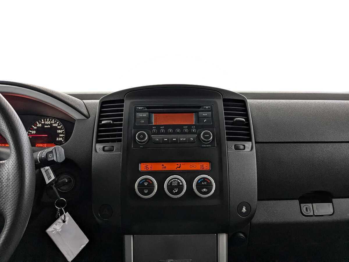 Nissan Pathfinder с пробегом — 2012 год. Фото: #12