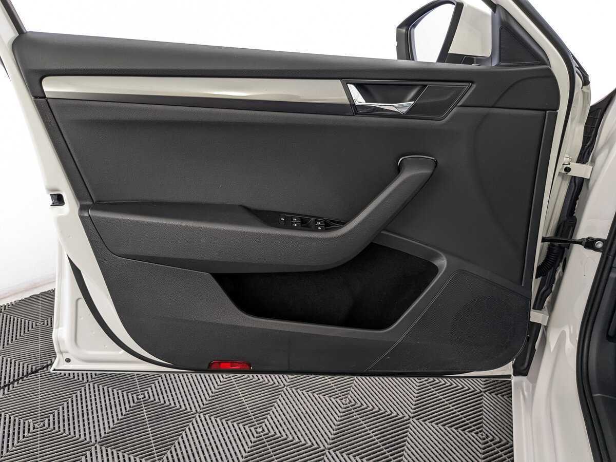 Skoda Superb с пробегом — 2021 год. Фото: #14