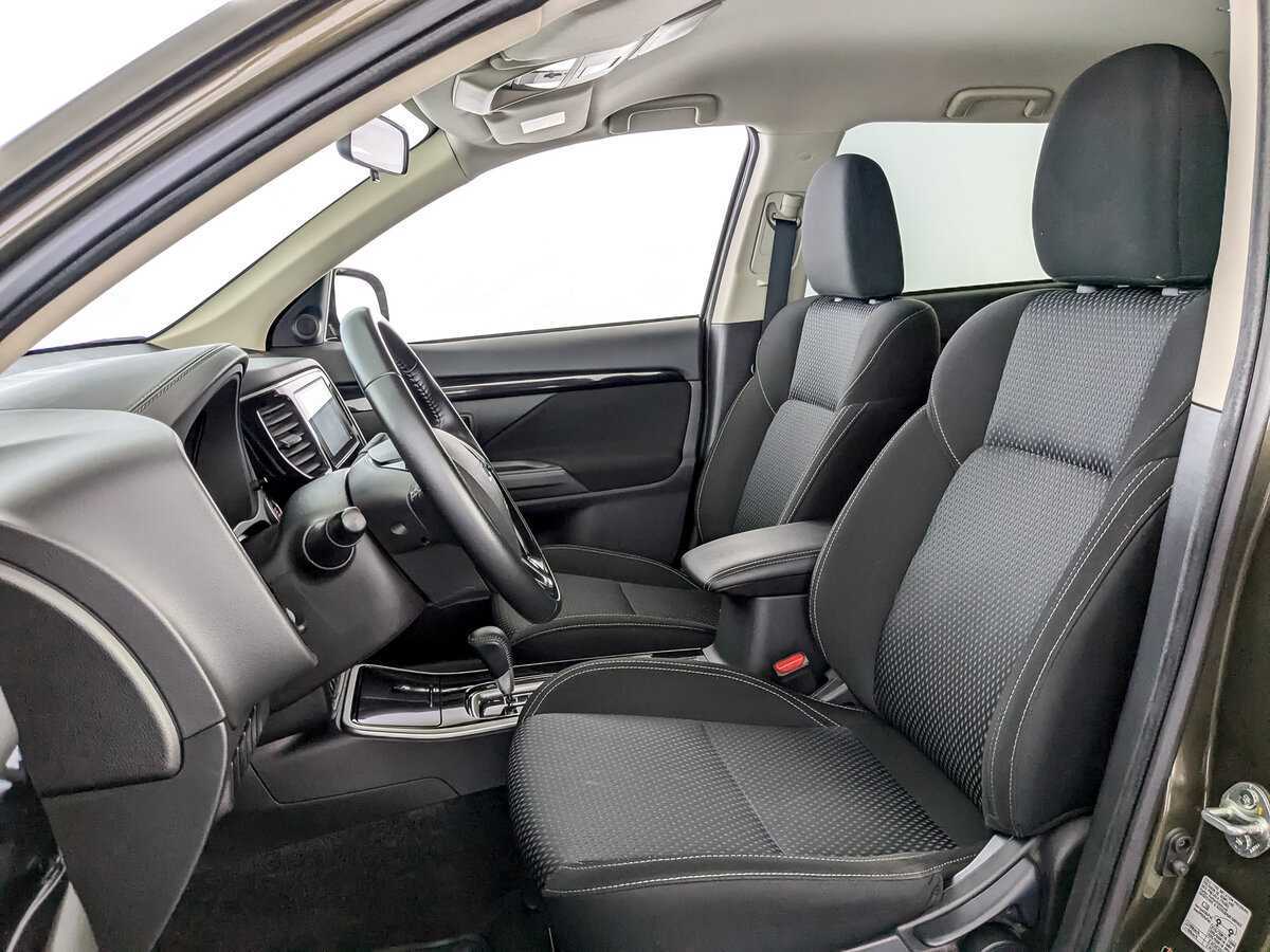 Mitsubishi Outlander с пробегом — 2021 год. Фото: #14