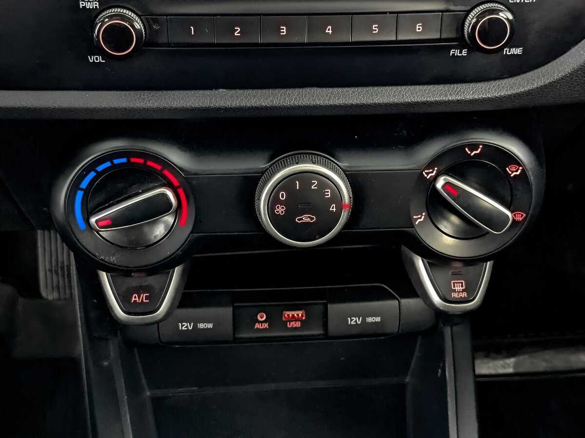Kia Rio с пробегом — 2019 год. Фото: #16