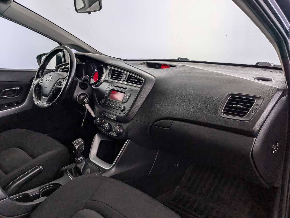 Kia Ceed с пробегом — 2015 год. Фото: #8